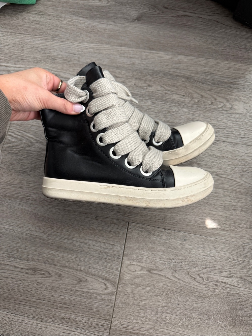Black High-Top Women's Sneakers with Junbo Cream Laces